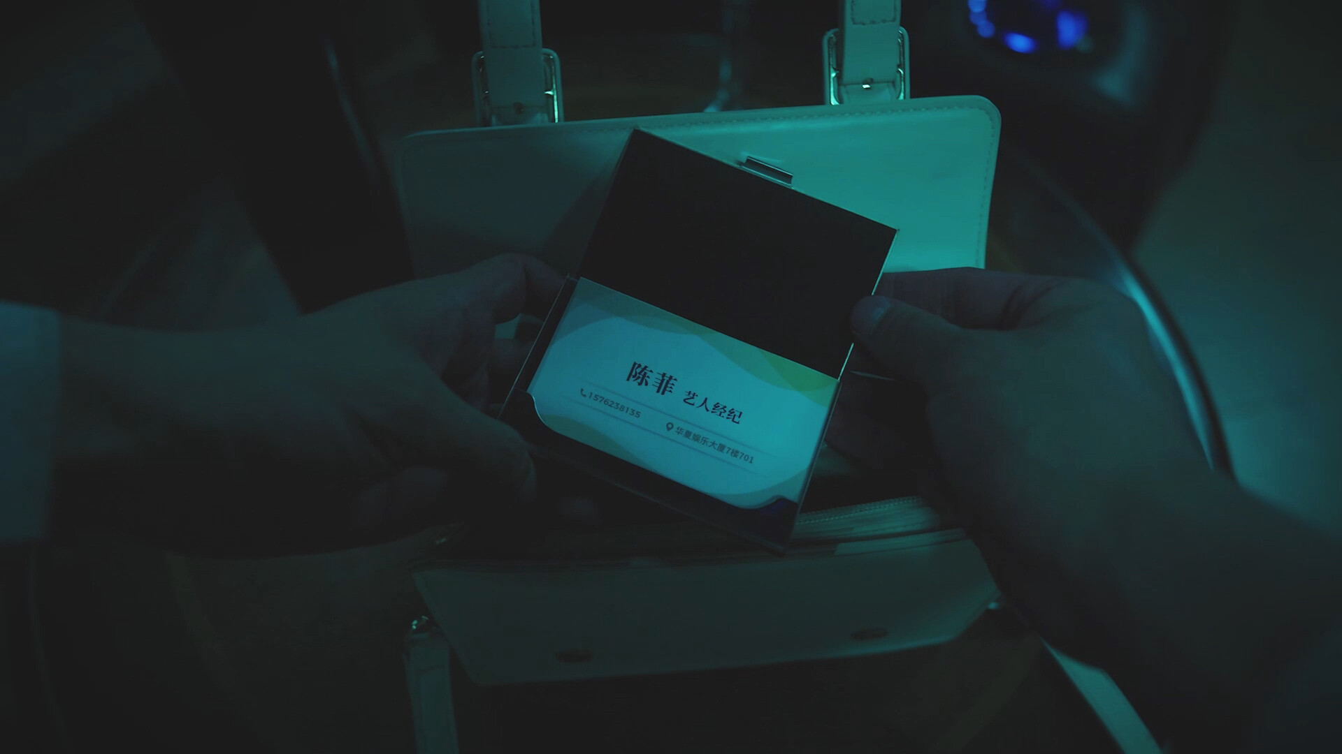 背后/Back-1