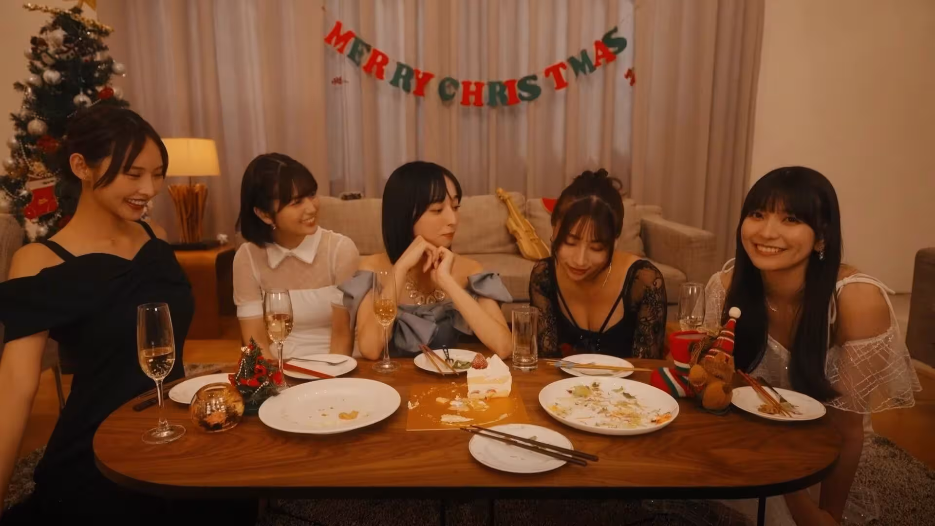 嘟嘟嘟~恋爱信号响不停，美女室友们教我如何淡定？/Roommates, Romance, and Ringing Hearts-6
