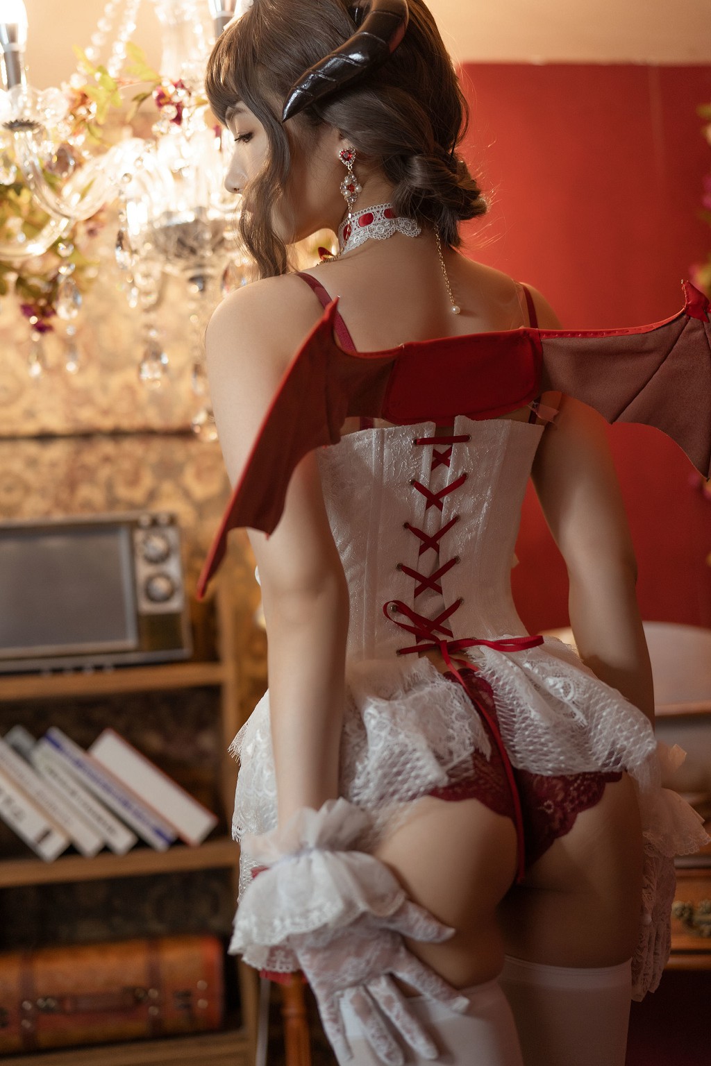 雯妹不讲道理《魅魔 Elegant devil》 [COSPLAY福利] 写真集[35P]（4/35）