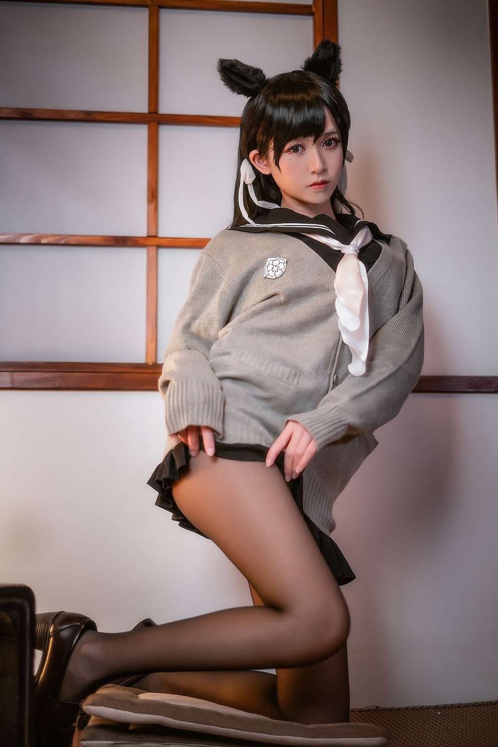 鳗鱼霏儿《碧蓝航线 校服》 [COSPLAY美女] 写真集[14P]（4/14）