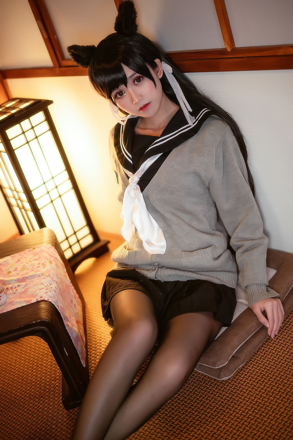 鳗鱼霏儿《碧蓝航线 校服》 [COSPLAY美女] 写真集[14P]（1/14）