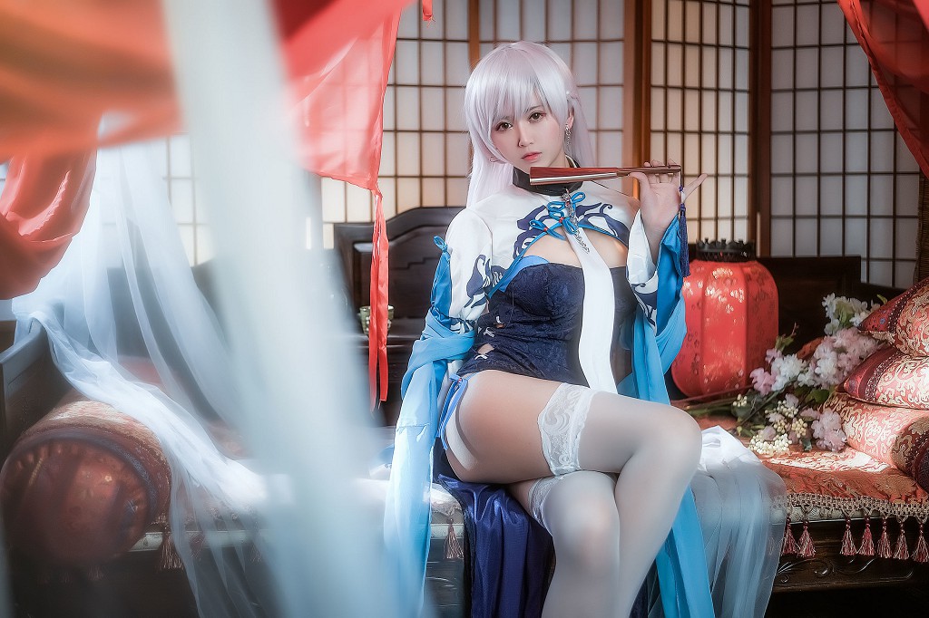 鳗鱼霏儿《碧蓝华裳 贝姐》  [COSPLAY美女] 写真集[11P]（1/11）