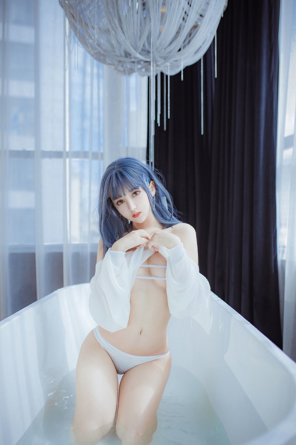 米线线sama 《浴缸》 [Cosplay少女] 写真集[23P]（1/23）