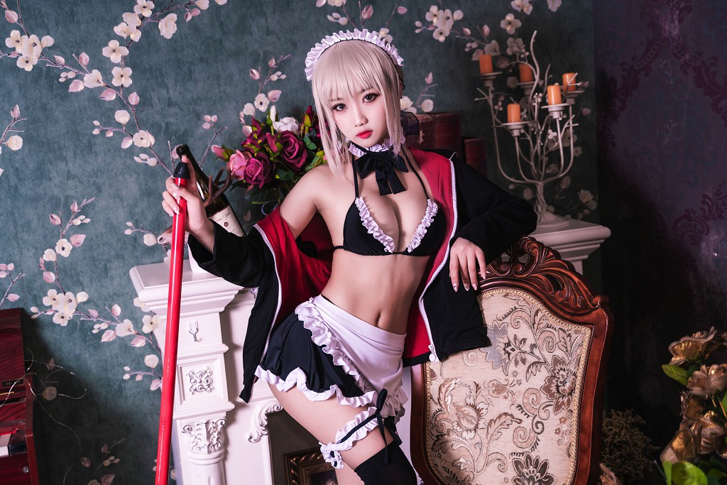 鬼畜瑶在不在w《黑丝女仆》  [Cosplay福利] 写真集[26P]（3/26）