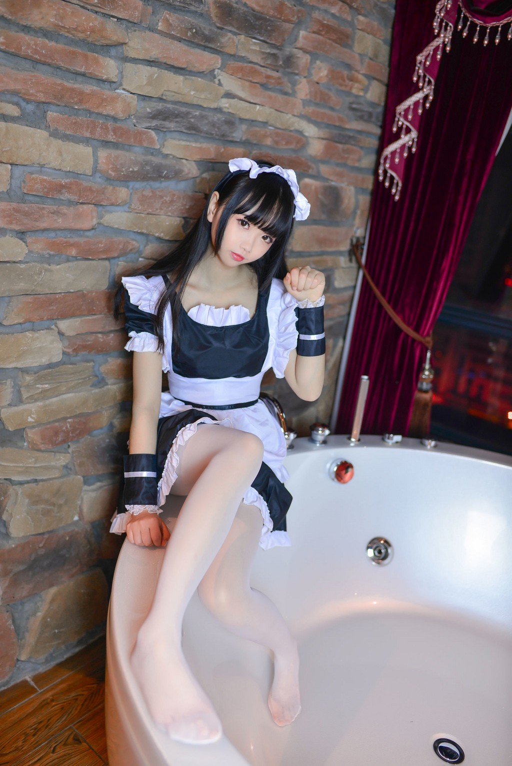 COSER雪琪SAMA《女仆》 [福利Cosplay] 写真集[25P]（1/25）