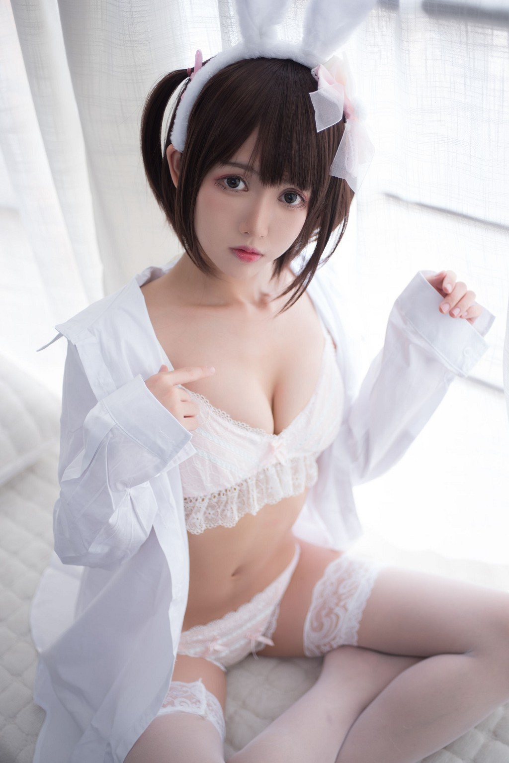 鳗鱼霏儿《兽耳白色蕾丝情趣 湿身诱惑》 [Cosplay美女] 写真集[29P]（1/29）