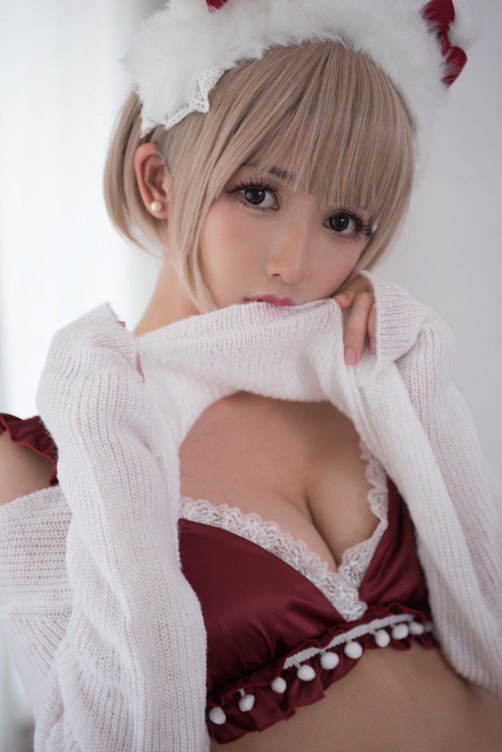 鳗鱼霏儿《兽耳+圣诞白网袜+狂三》 [Cosplay美女] 写真集[31P]（3/31）