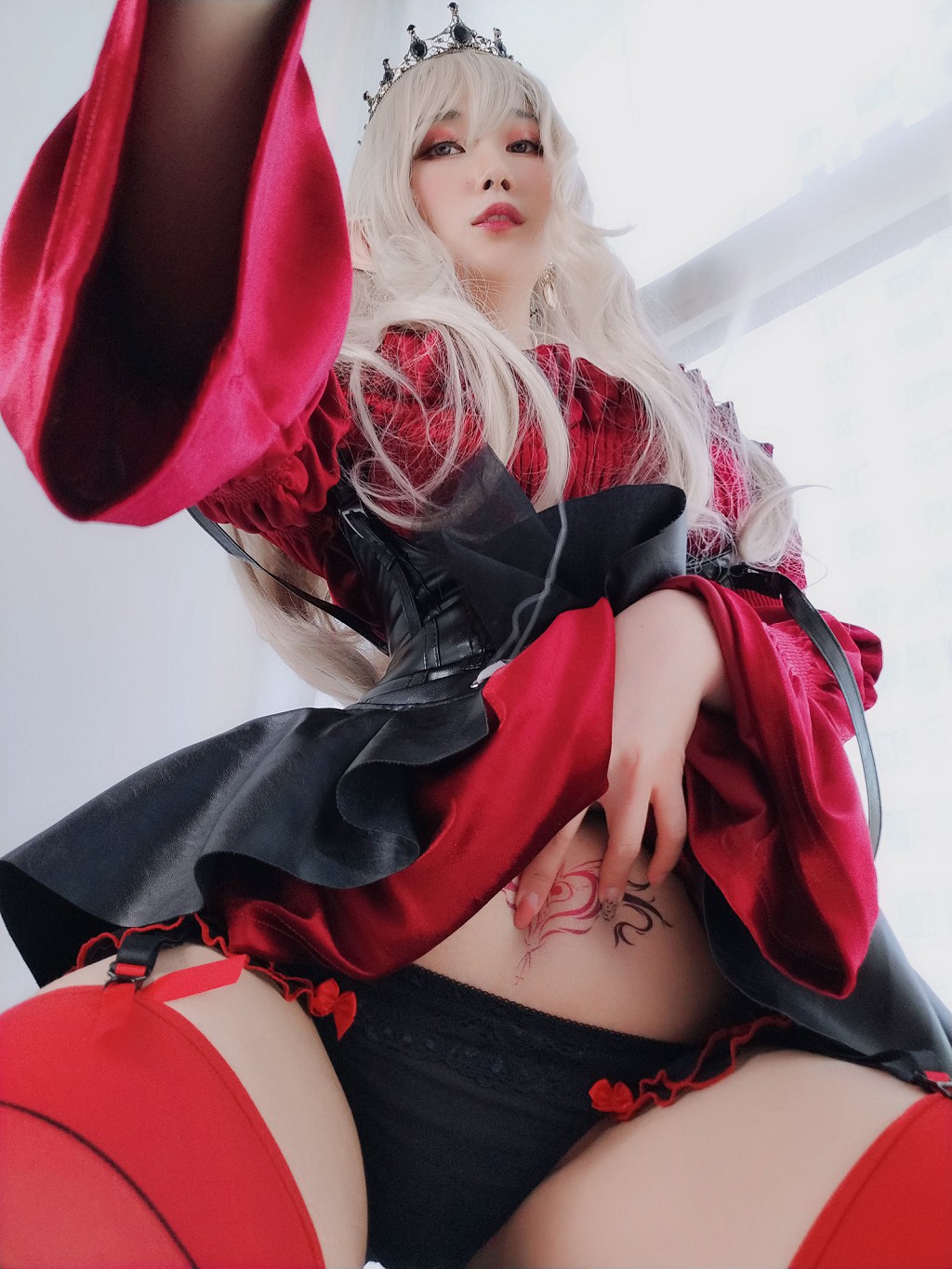 COSER白银81《皇家吸血鬼》 [Cosplay少女] 写真集[50P]（2/50）