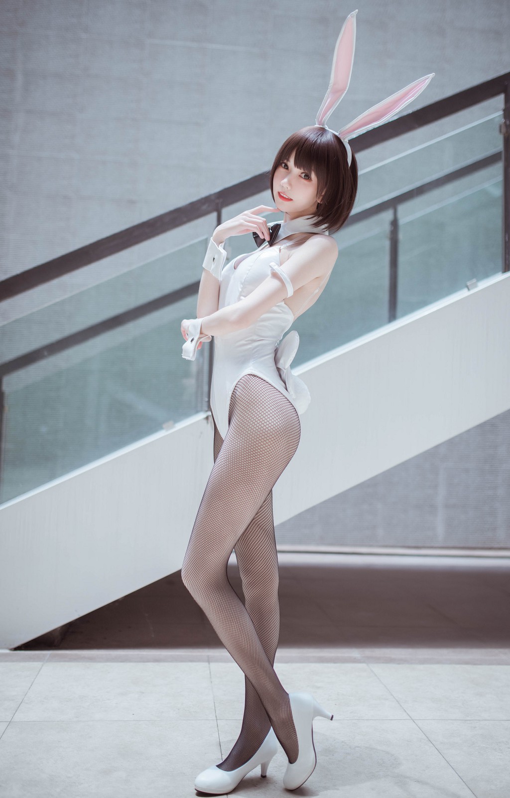 COSER你的负卿《圣人惠兔女郎》 [Cosplay福利] 写真集[23P]（3/23）