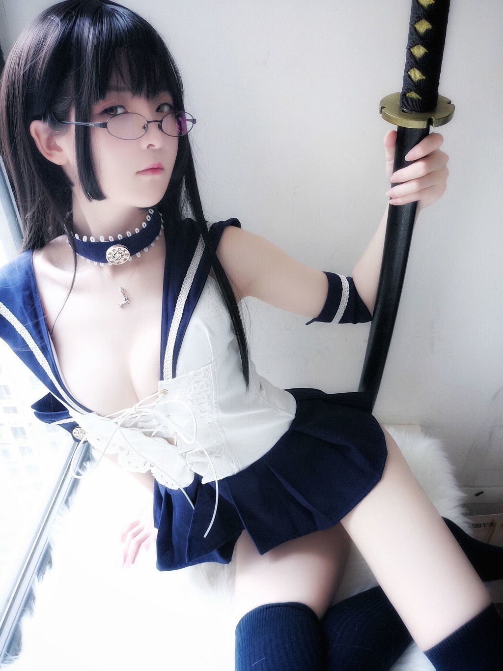 一小央泽《武士刀与水手服 女仆鸢一折纸》 [Cosplay美女] 写真集[31P]（2/31）