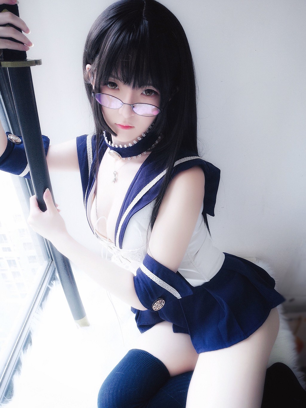 一小央泽《武士刀与水手服 女仆鸢一折纸》 [Cosplay美女] 写真集[31P]（1/31）