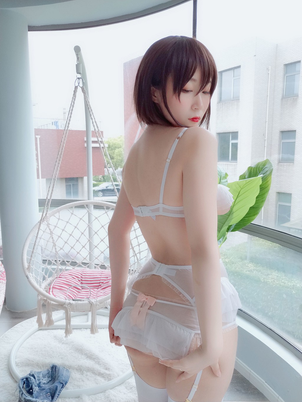 COSER白银81《纯洁的白色》 [Cosplay少女] 写真集[30P]（1/30）