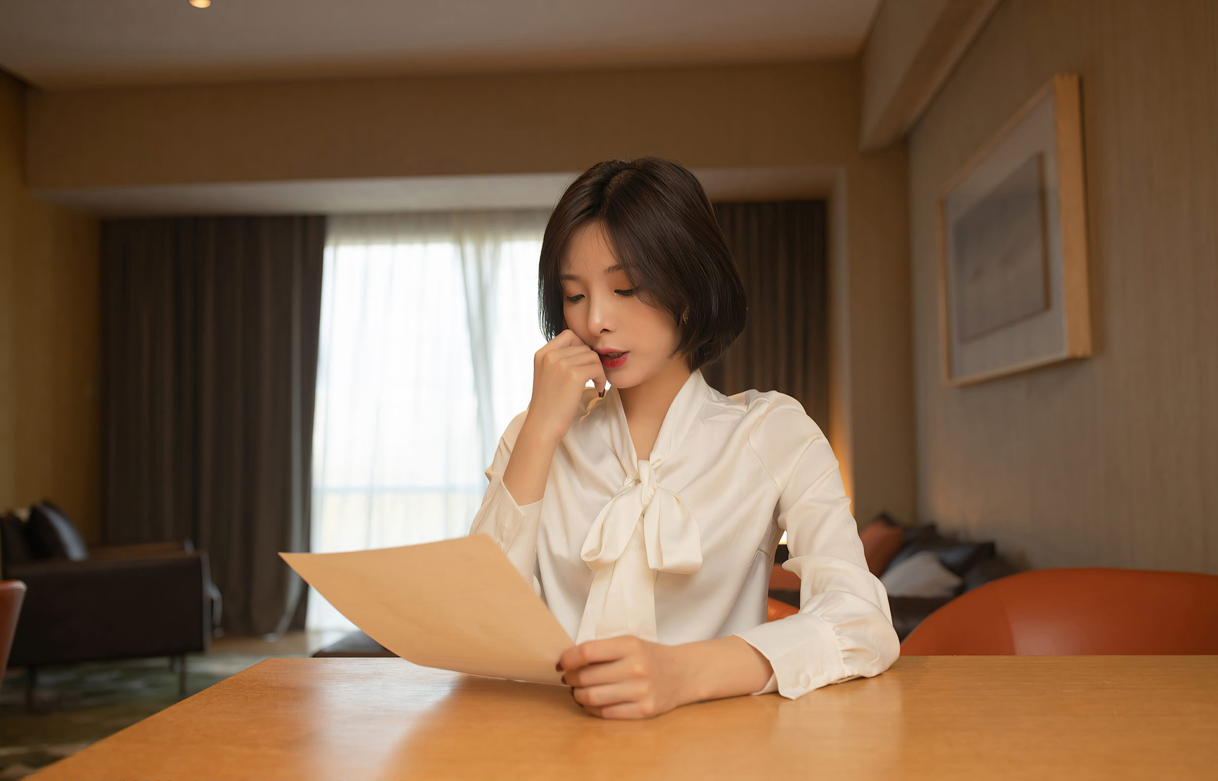 性感女神陈小喵黑丝美腿性感短裙制服诱惑性感玉足（2/22）