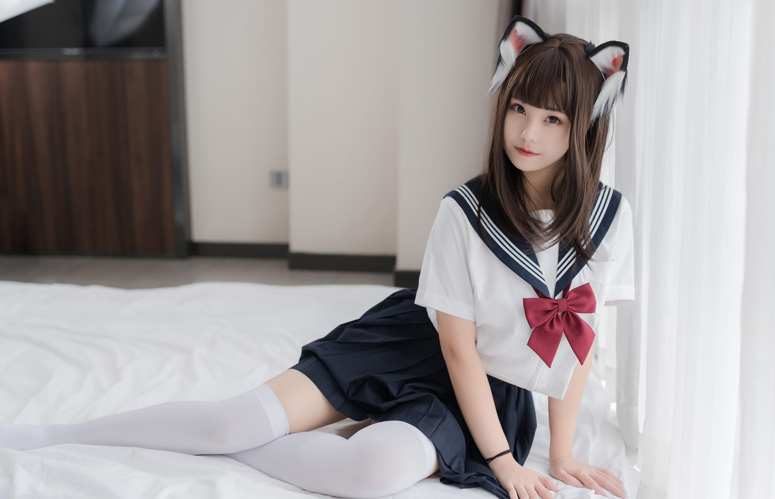 蜜汁猫裘COSPLAY极品白丝学生装性感超短裙美腿写真（4/27）