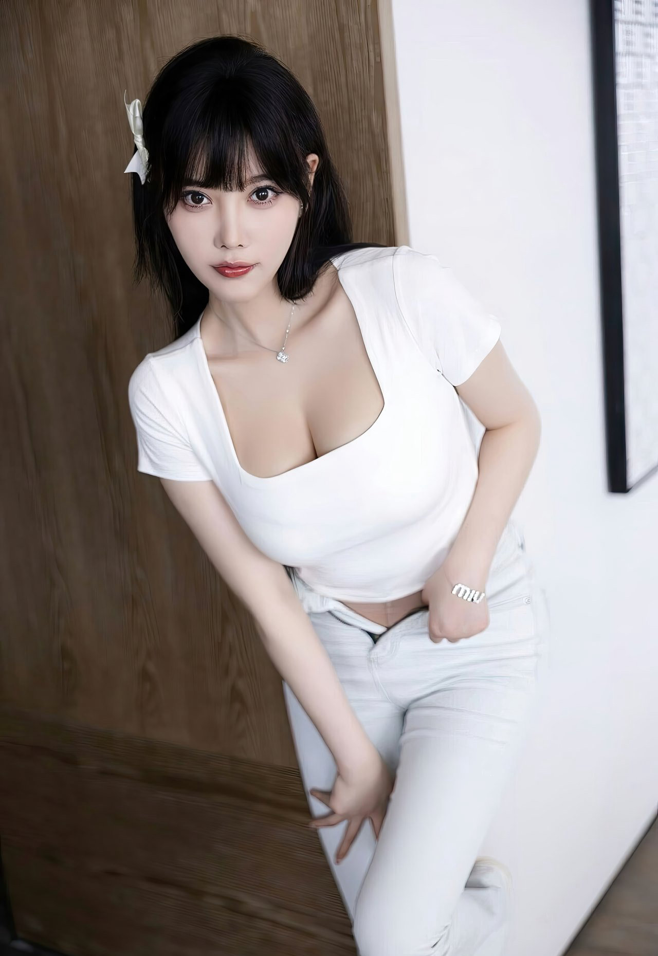 杨晨晨极品尤物翘臀美女紧身牛仔性感诱惑美女图片（1/19）