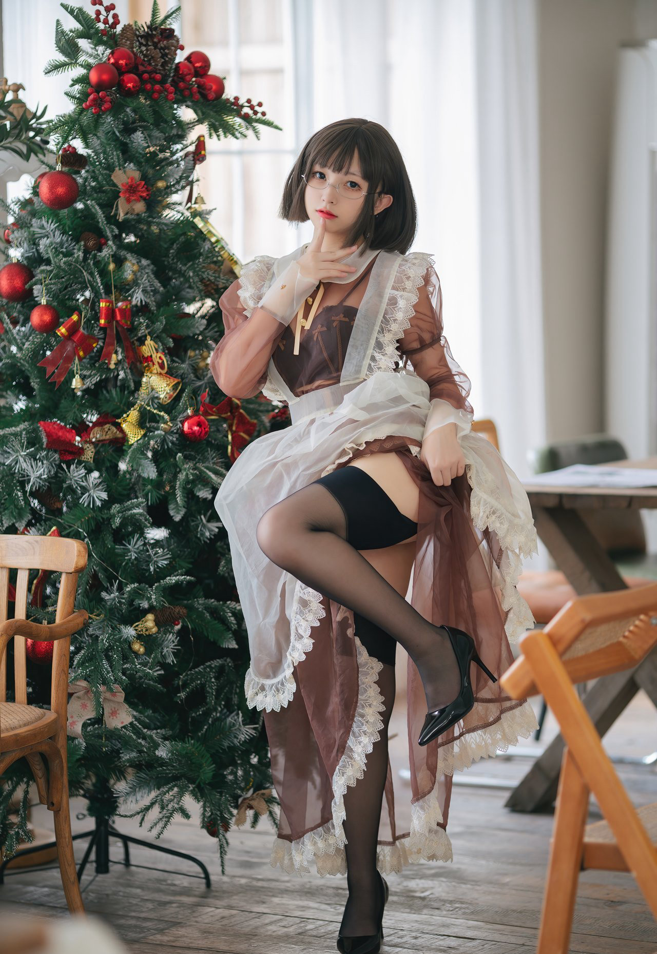 桜桃喵cosplay二次元眼镜美女短发性感黑丝高跟大尺度（3/23）