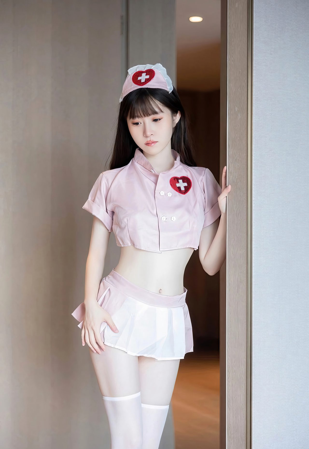 性感粉色护士林悠悠风骚护士装极品白丝美腿丁字裤（2/21）