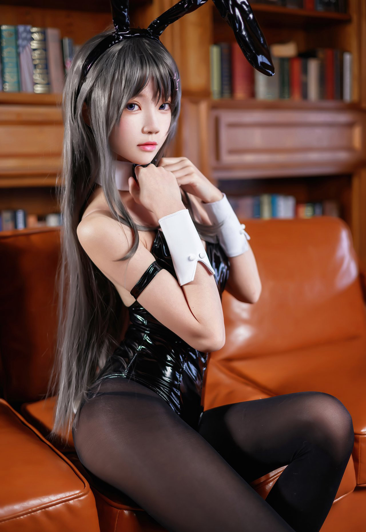 cosplay美女桜桃喵性感黑丝无内极品私房玉足写真（1/50）